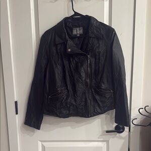 Jessica London Black Leather Jacket with Sleek Design